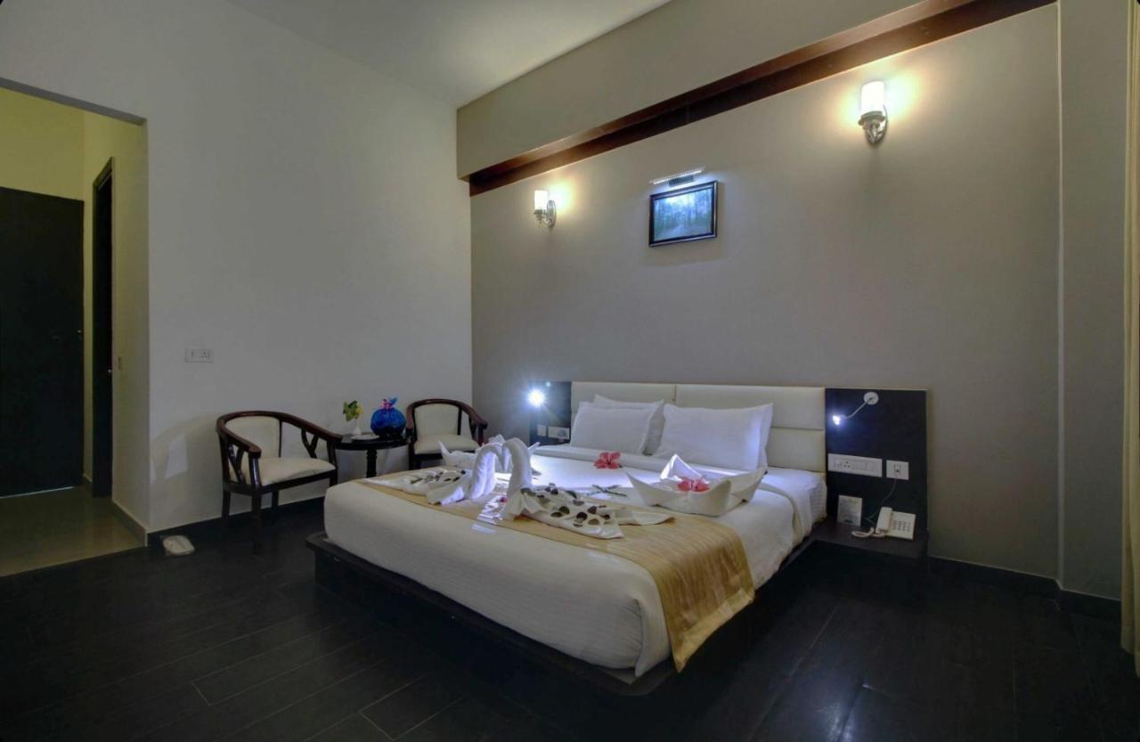 Corbett Tusker Trail Hotel Kashipur Bagian luar foto