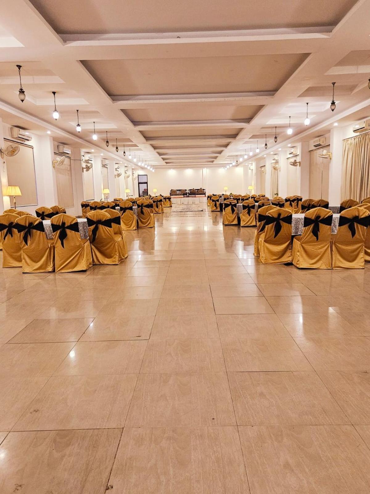 Corbett Tusker Trail Hotel Kashipur Bagian luar foto