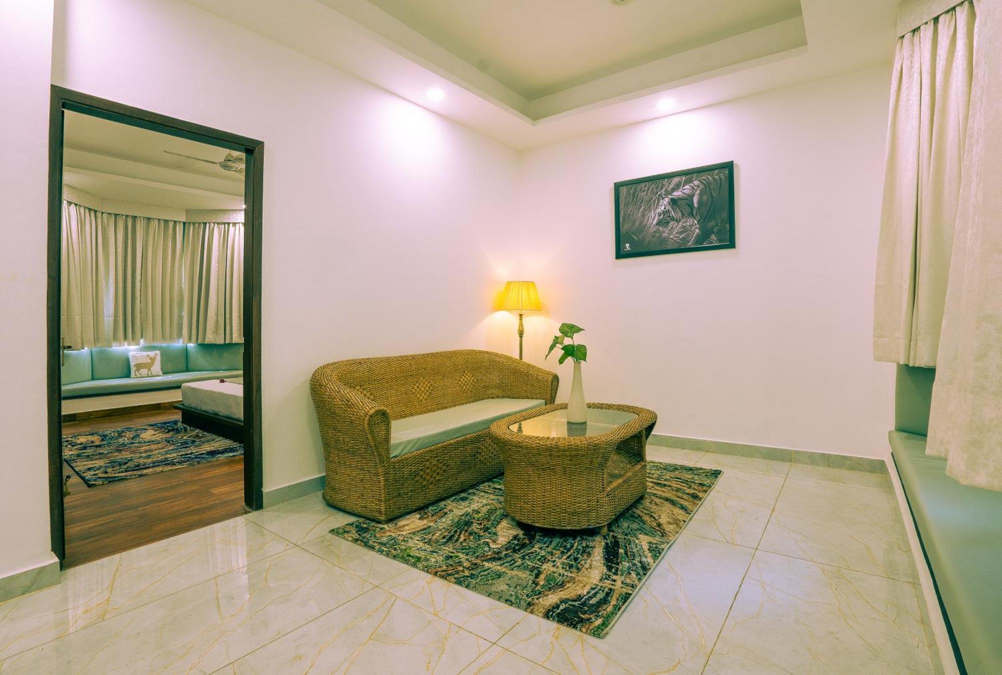 Corbett Tusker Trail Hotel Kashipur Bagian luar foto